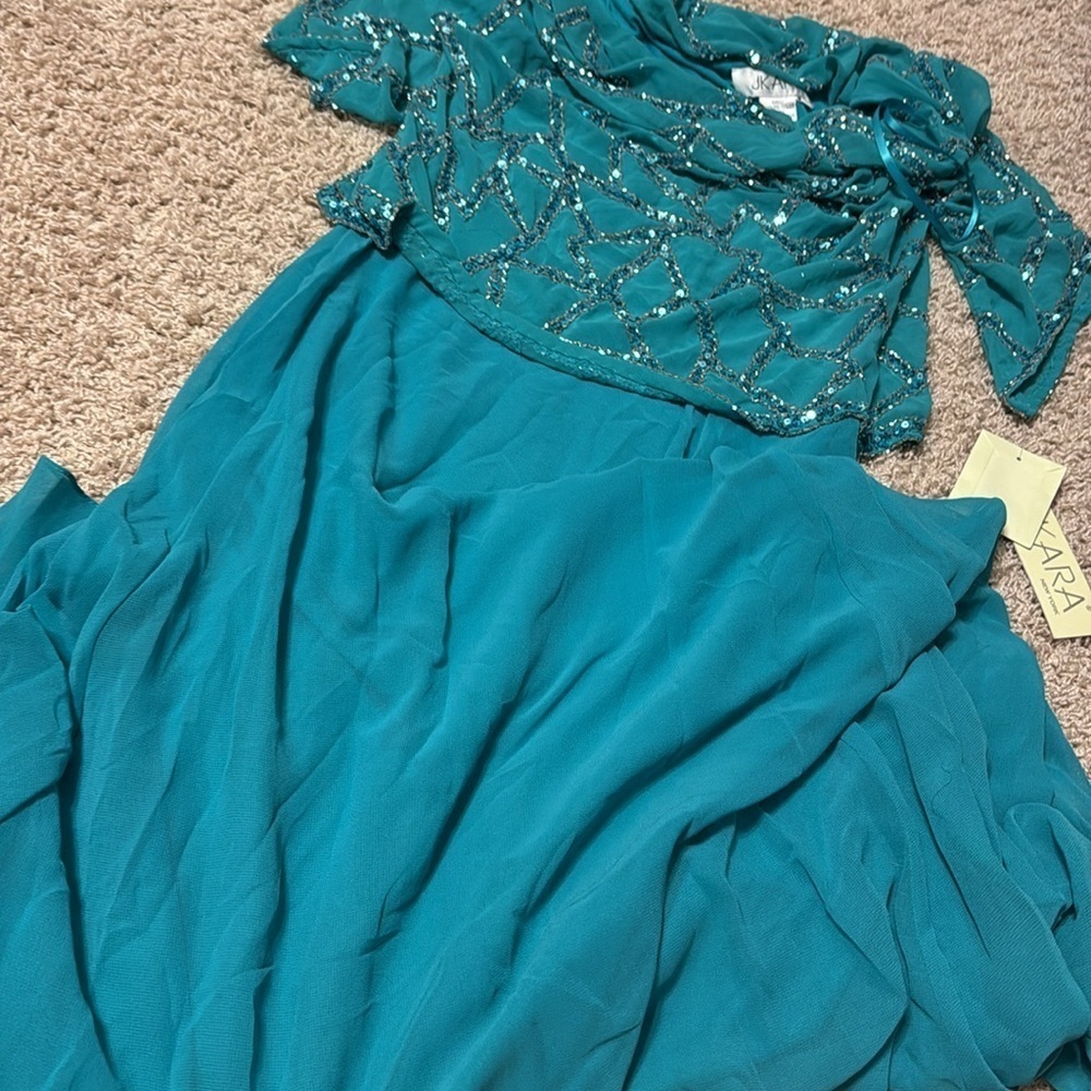 NWT J Kara Women's C-Neck with 3/4 Sleeve Beaded Long Dress Aqua Color Sz 8 - Picture 4 of 9
